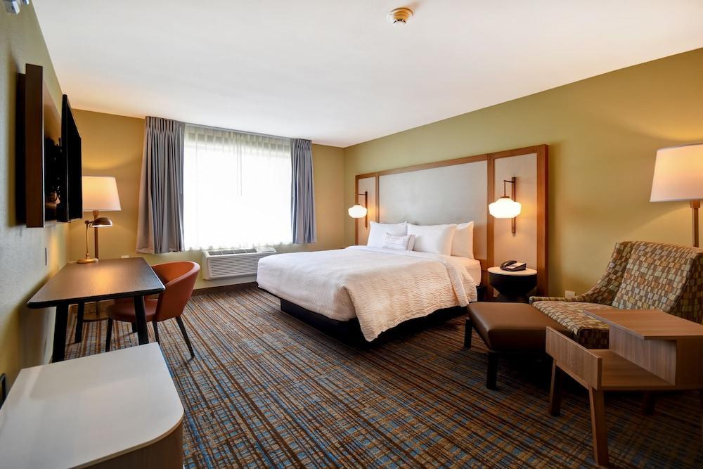 Glendale Fairfield Inn & Suites By Marriott Milwaukee North מראה חיצוני תמונה