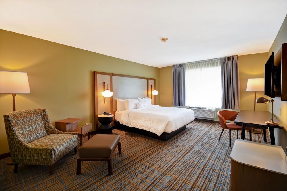 Glendale Fairfield Inn & Suites By Marriott Milwaukee North מראה חיצוני תמונה