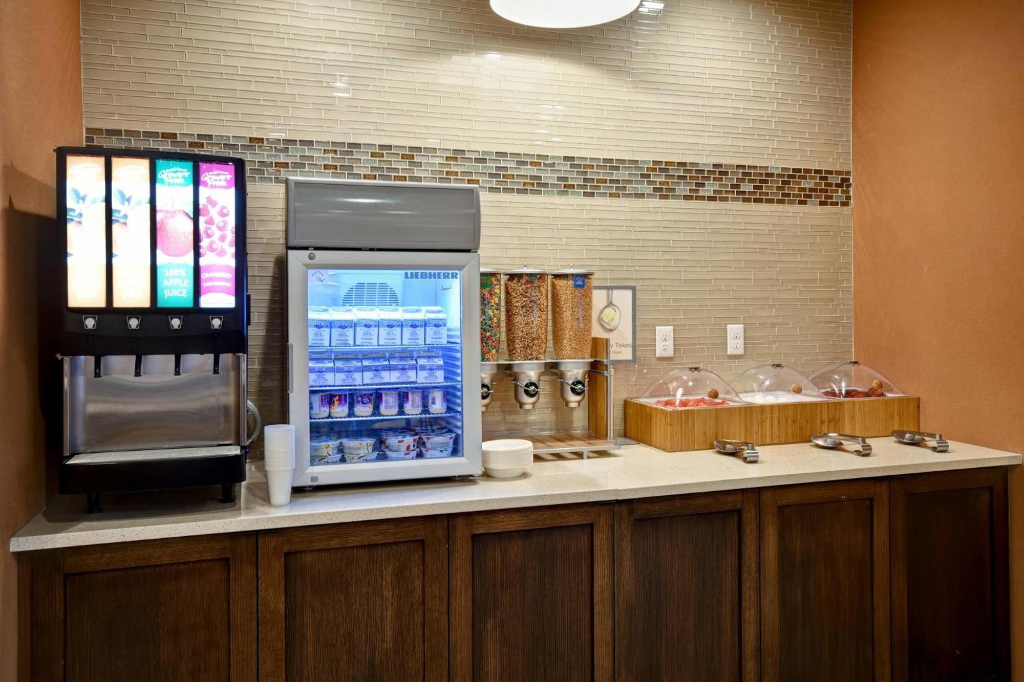 Glendale Fairfield Inn & Suites By Marriott Milwaukee North מראה חיצוני תמונה
