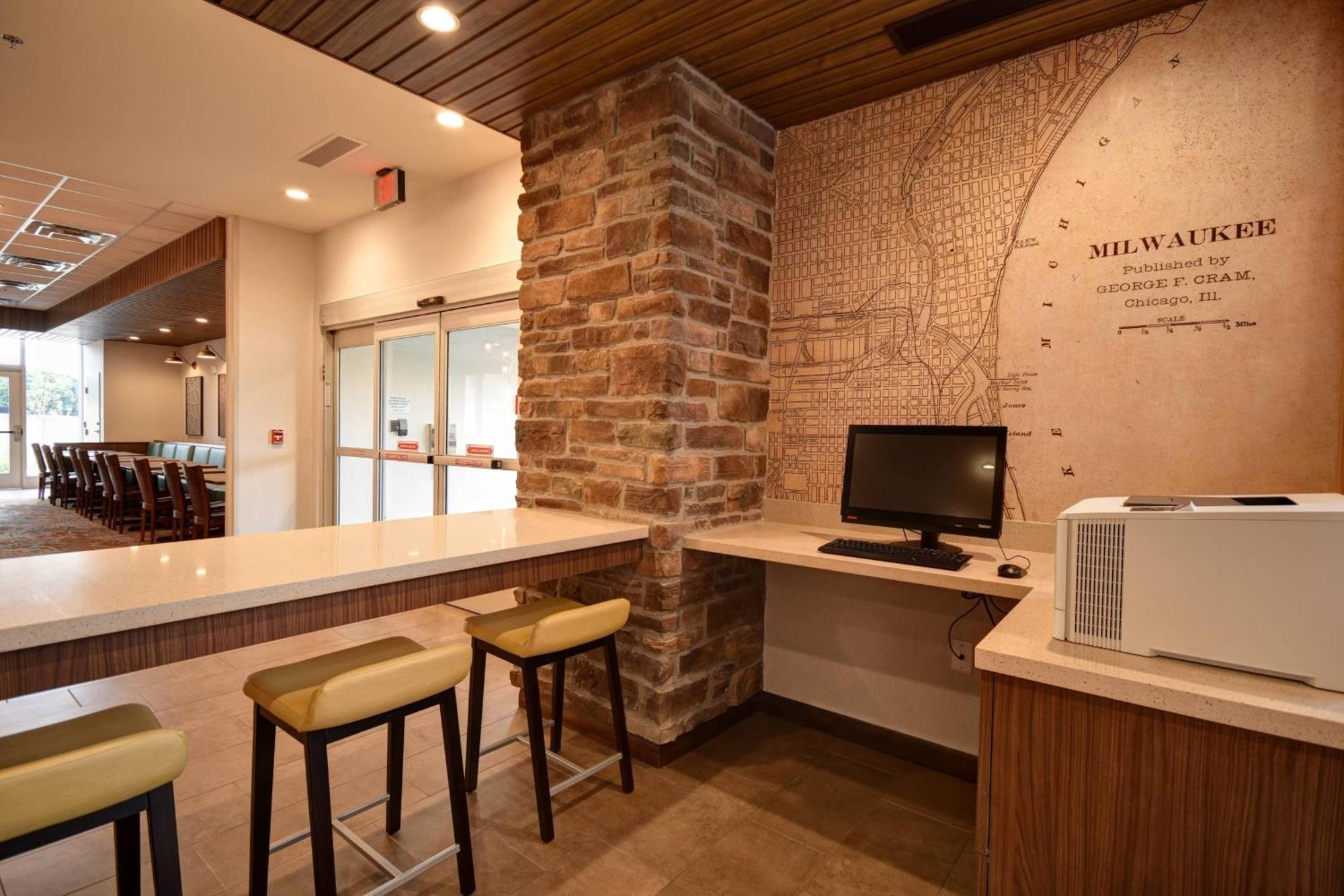 Glendale Fairfield Inn & Suites By Marriott Milwaukee North מראה חיצוני תמונה