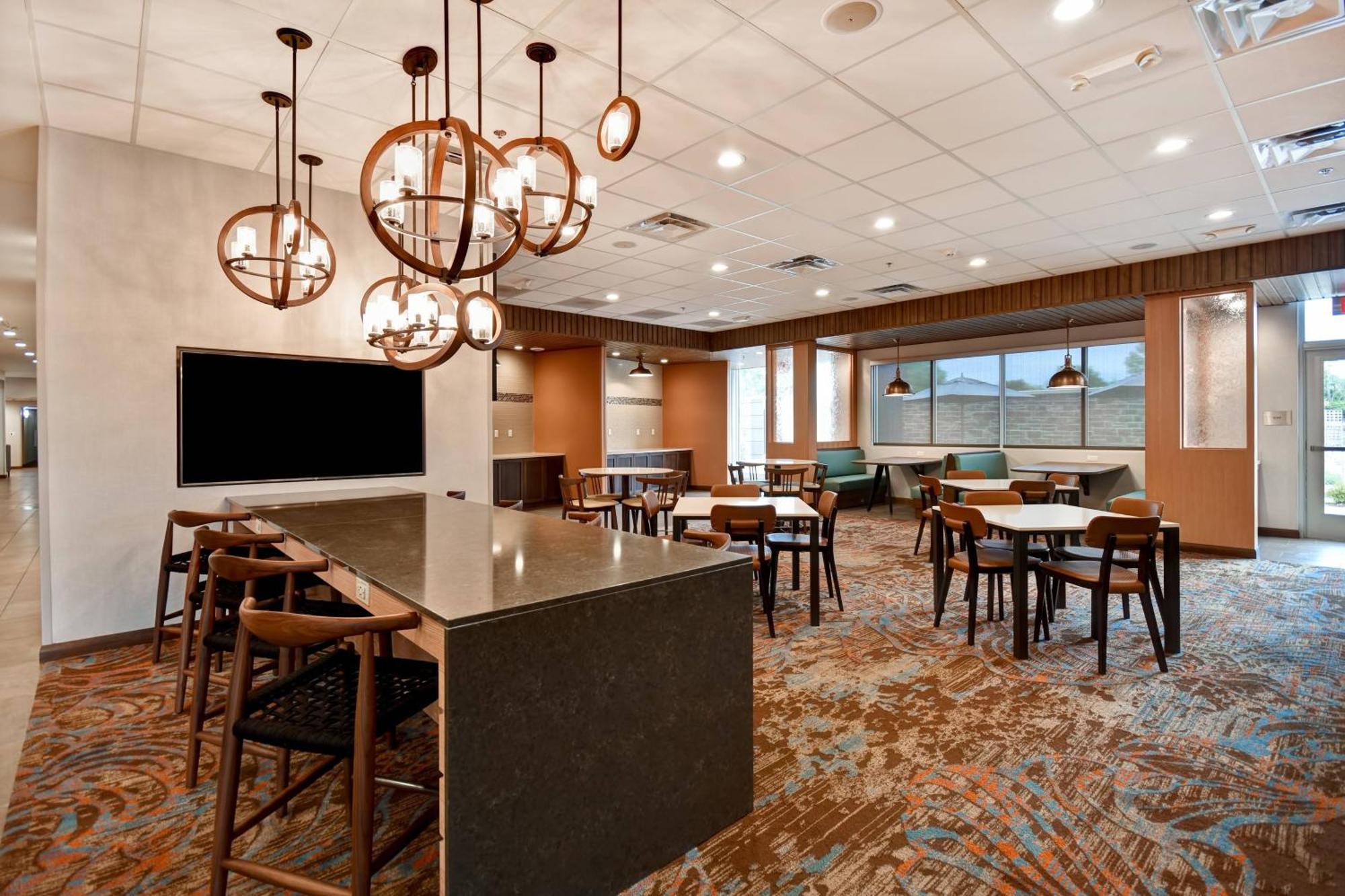 Glendale Fairfield Inn & Suites By Marriott Milwaukee North מראה חיצוני תמונה