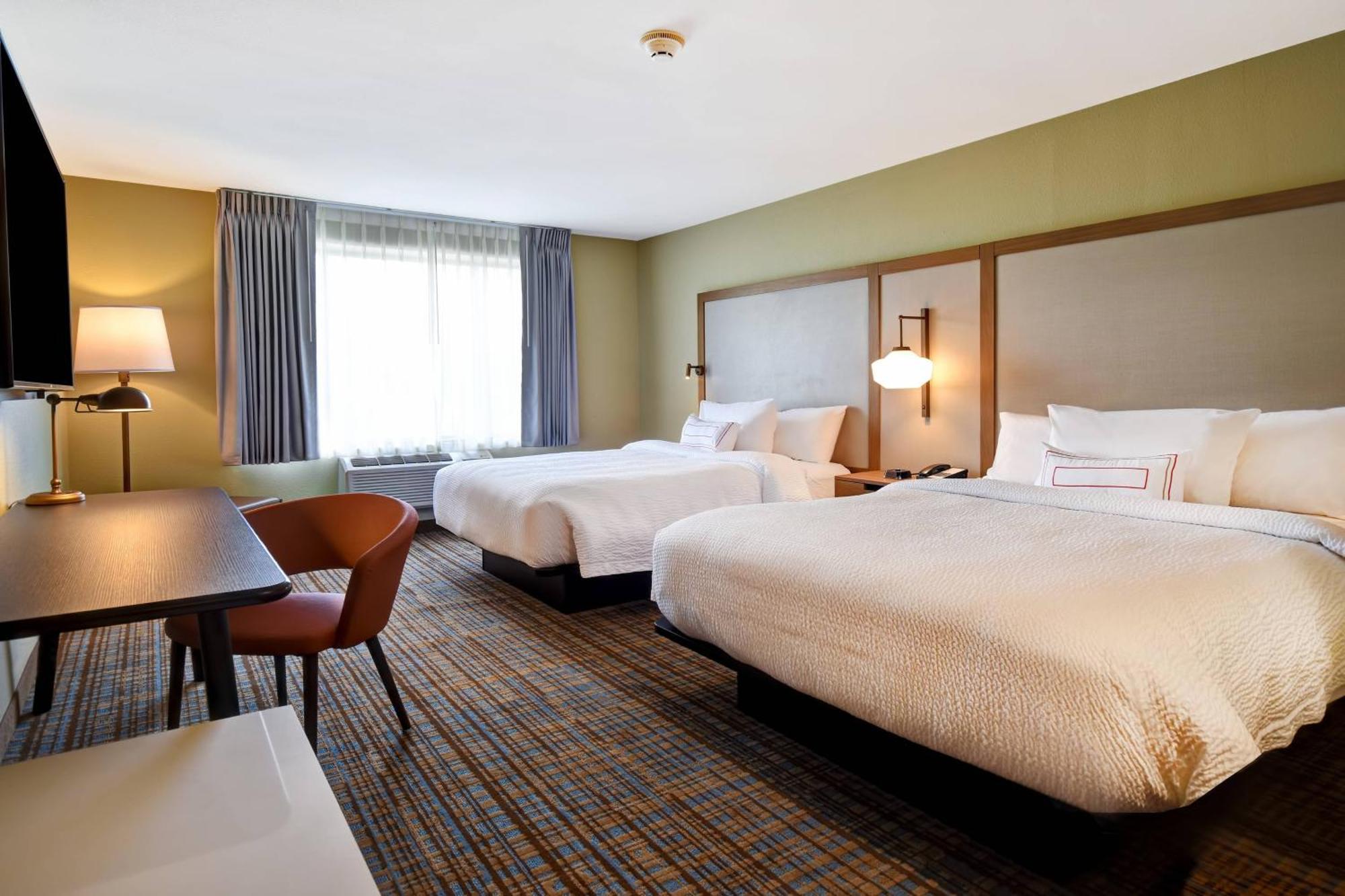 Glendale Fairfield Inn & Suites By Marriott Milwaukee North מראה חיצוני תמונה